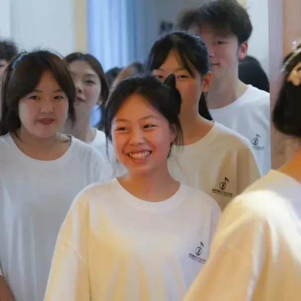 如何通过篮球训练和心理辅导提升自信_0